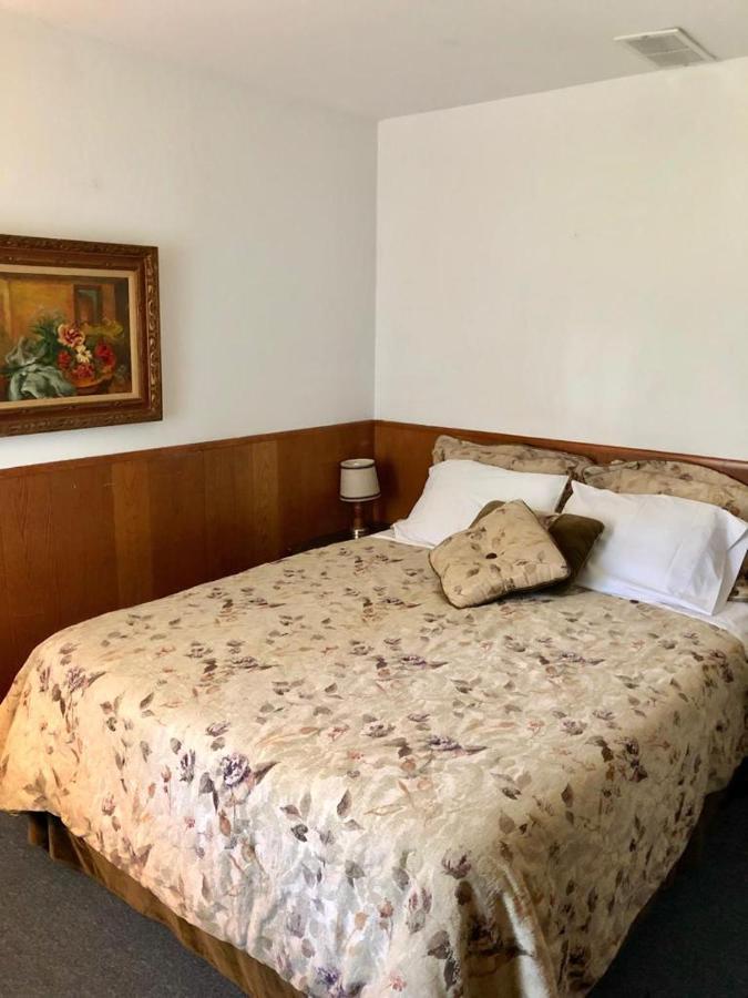 Rota Lodge Aka Latvian American Disable Veterans Center Rota Elka Park المظهر الخارجي الصورة